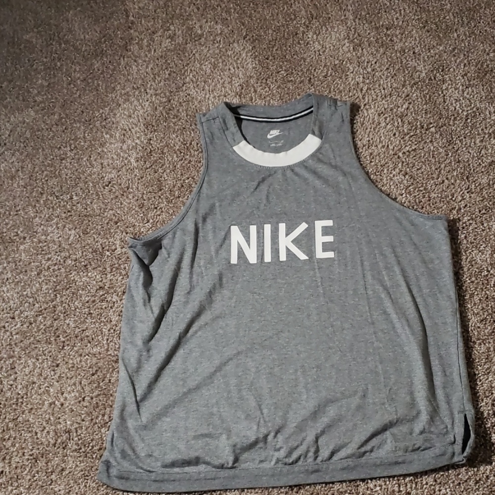 Nike crew tank top